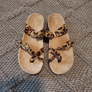 H2K SANDALS SIZE 9